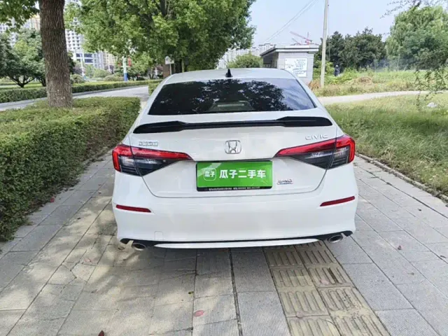 Honda Civic — Фото автомобиля 3