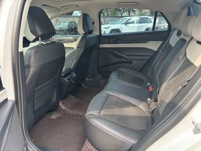 Ford Mondeo — Фото автомобиля 9