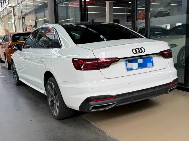 Audi A4L — Фото автомобиля 15