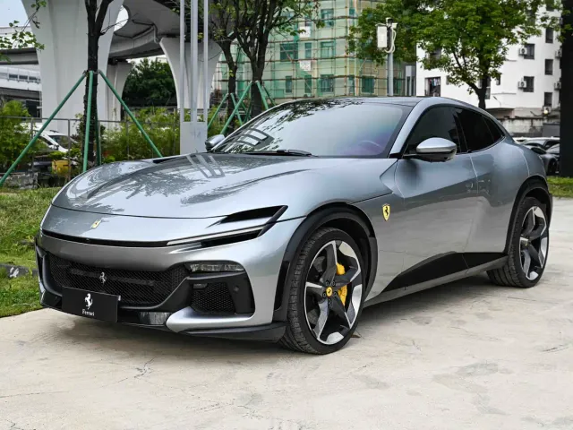 Фотография автомобиля — Ferrari Purosangue