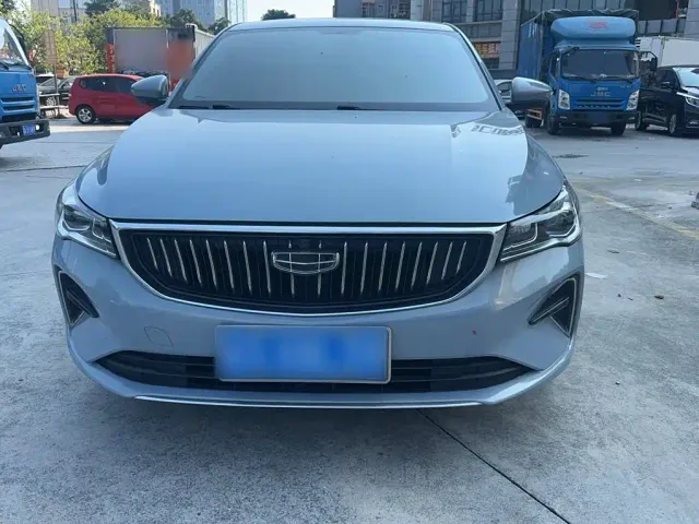 Geely Emgrand — Фото автомобиля 11
