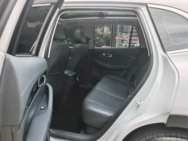 Geely Galaxy E5 — Фото автомобиля 13