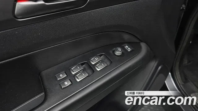 KG_Mobility_Ssangyong Rexton Новый Rexton Sport Дизель 2.2 4WD — Фото автомобиля 17