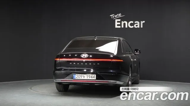 Hyundai Grandeur GN7 — Фото автомобиля 4