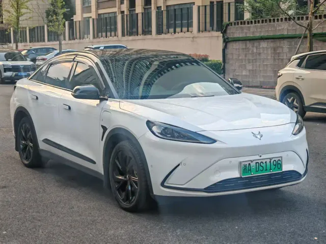 Arcfox Alpha S — Фото автомобиля 6