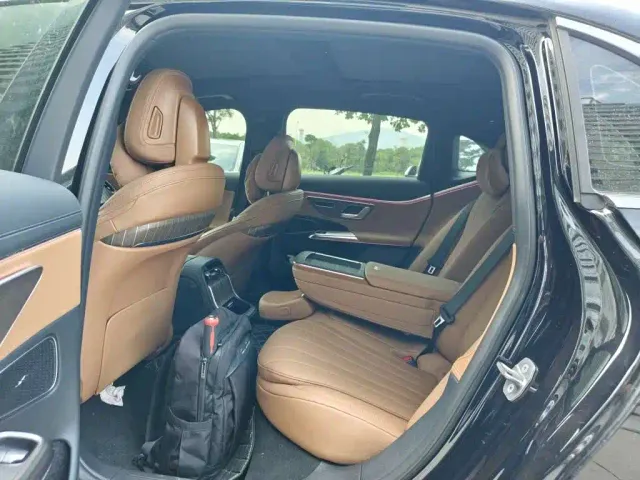 Mercedes-Benz E-Class — Фото автомобиля 7