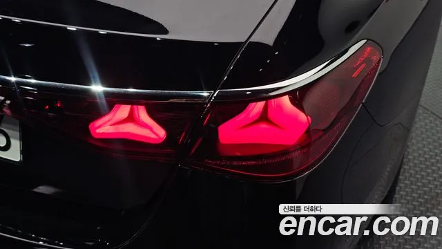 Mercedes-Benz E-Class W214 — Фото автомобиля 8