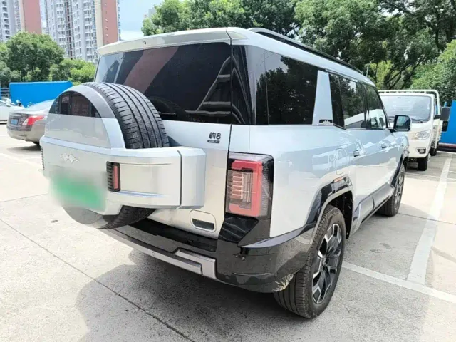 BYD FangChengBao Leopard 8 — Фото автомобиля 6