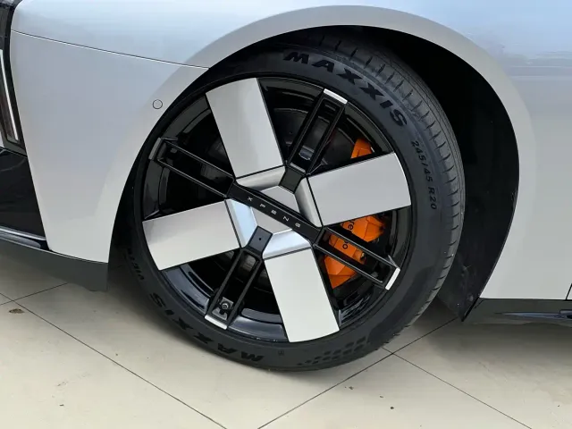Xpeng P7 — Фото автомобиля 22