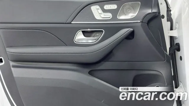 Mercedes-Benz GLS-Class — Фото автомобиля 15