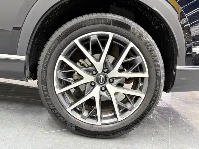 GAC Trumpchi GS8 — Фото автомобиля 7