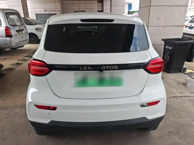 Leapmotor T03 — Фото автомобиля 5