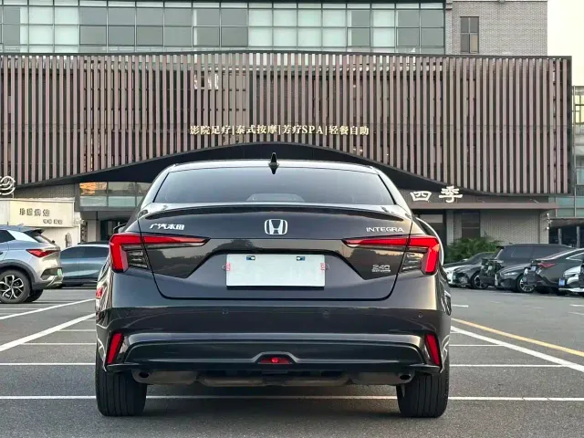 Honda Integra — Фото автомобиля 15