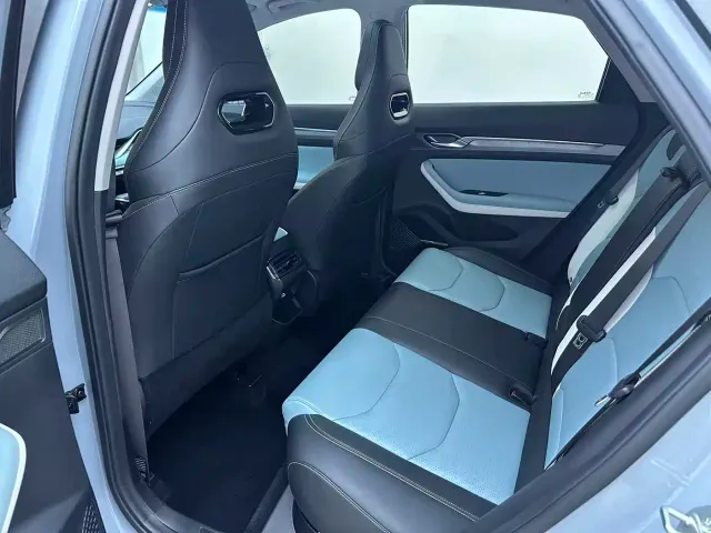 Geely Emgrand S — Фото автомобиля 8