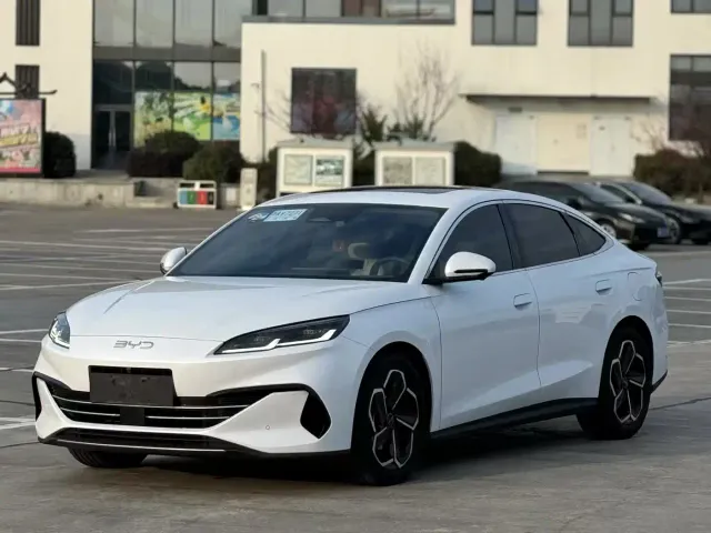 Фотография автомобиля — BYD Seal 06