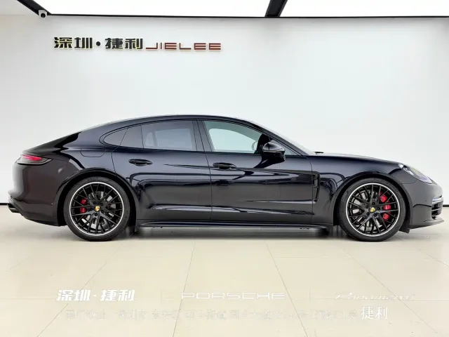 Porsche Panamera — Фото автомобиля 3