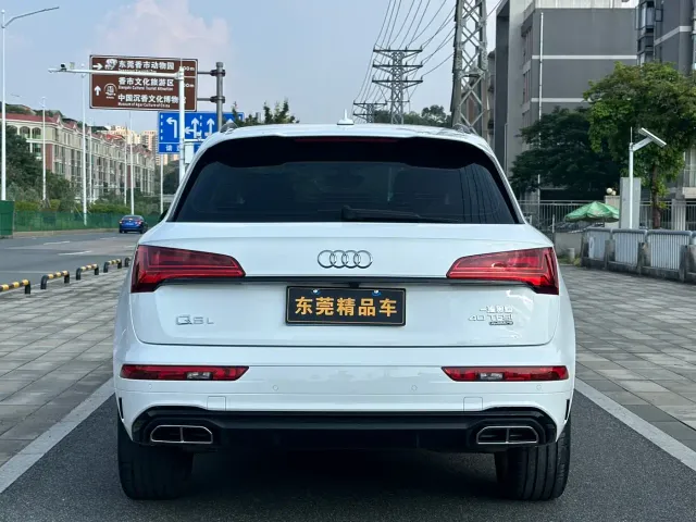 Audi Q5L — Фото автомобиля 5