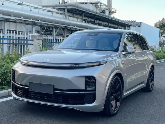 Фотография автомобиля — Li Auto L8
