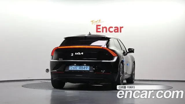 Kia EV6 — Фото автомобиля 4