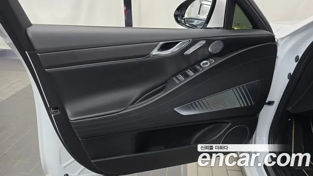 Genesis G80 RG3 — Фото автомобиля 13