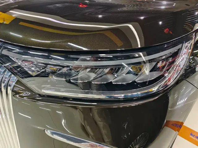 Voyah Auto Voyah Dreamer 2025 PHEV AWD Flagship Kunpeng Edition — Фото автомобиля 16