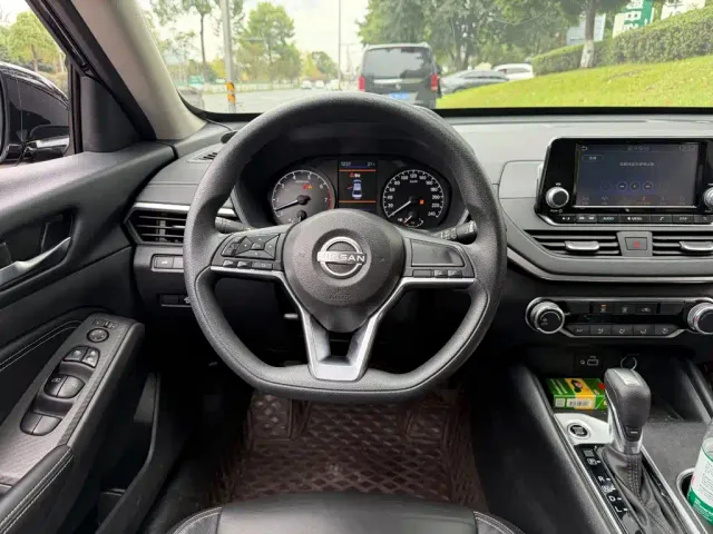 Nissan Teana — Фото автомобиля 14