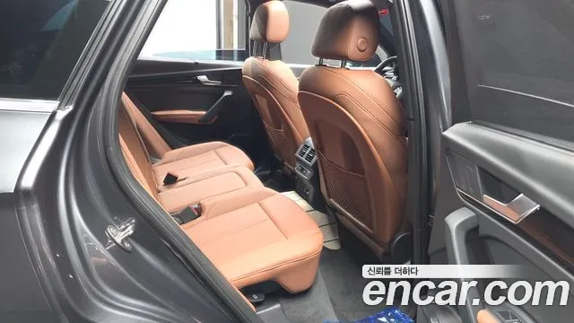 Audi Q5 FY — Фото автомобиля 12