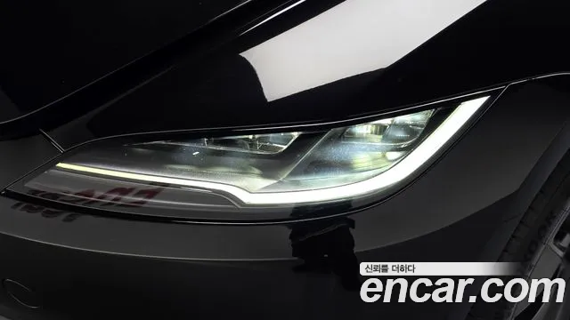 Tesla Model 3 — Фото автомобиля 7