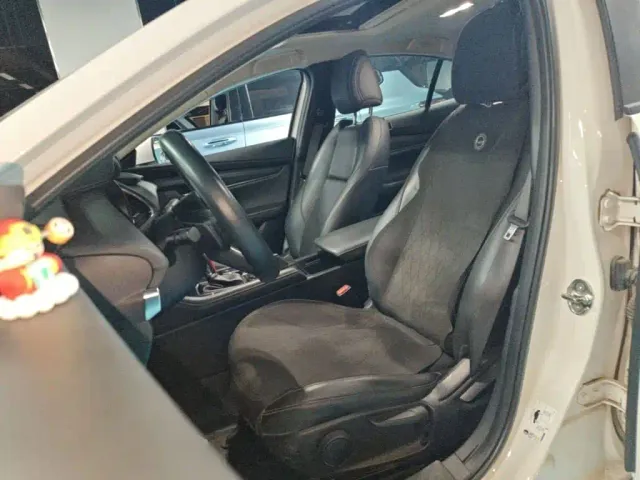 Mazda Axela — Фото автомобиля 14