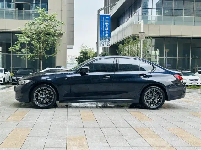 BMW 3 Series — Фото автомобиля 4