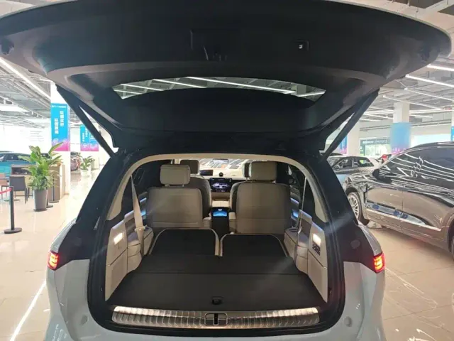 Nio ES8 — Фото автомобиля 18