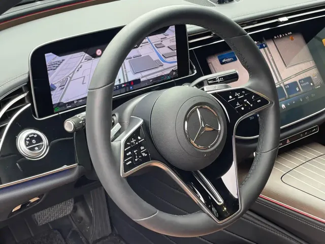 Mercedes-Benz E-Class — Фото автомобиля 8