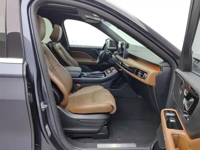Lincoln Aviator — Фото автомобиля 23