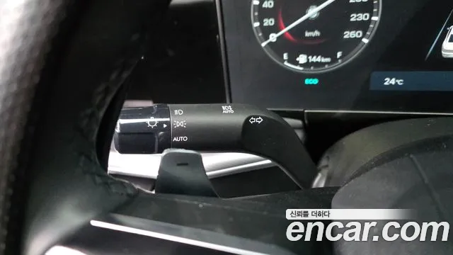 Hyundai Grandeur Grandeur (GN7) 3.5 LPG 2WD (Такси) — Фото автомобиля 17