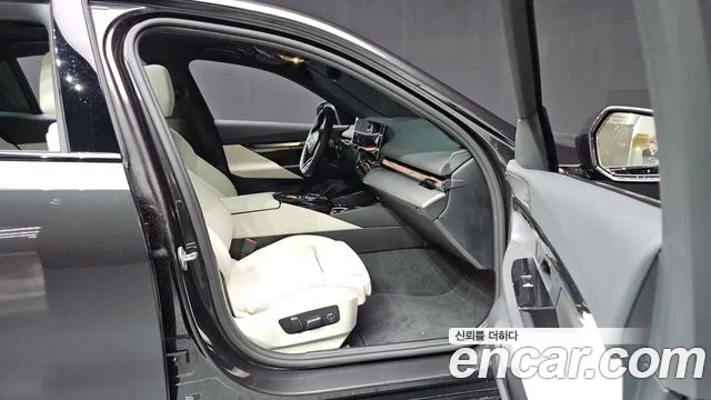 BMW 5-Series — Фото автомобиля 17
