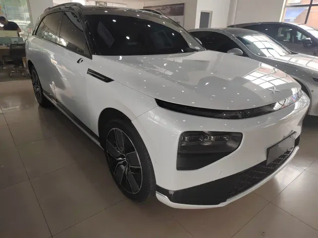 Xpeng G9 — Фото автомобиля 3