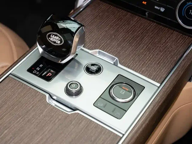 Land Rover Range Rover — Фото автомобиля 15