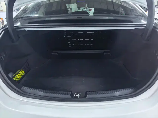 Mercedes-Benz C-Class — Фото автомобиля 14