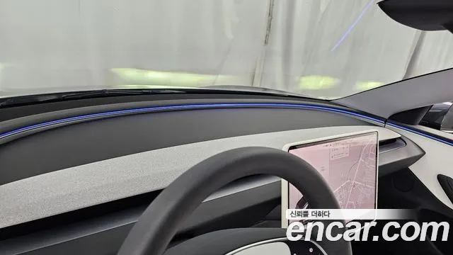 Tesla Model 3 — Фото автомобиля 28