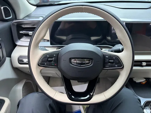 Geely ICON — Фото автомобиля 10