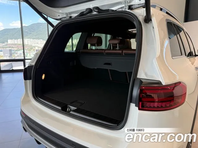 Mercedes-Benz GLB-Class — Фото автомобиля 10