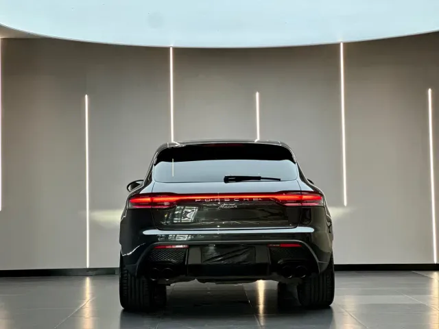 Porsche Macan — Фото автомобиля 11