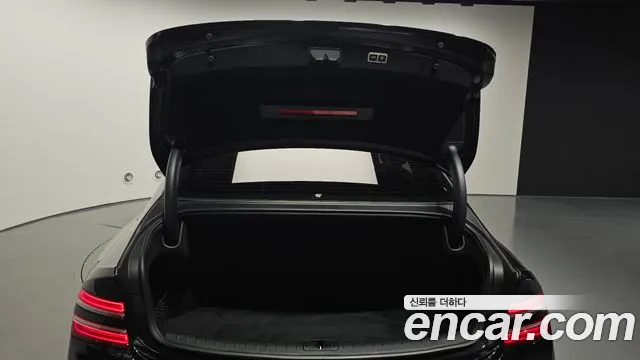 Genesis G80 Бензин 2.5 турбо AWD — Фото автомобиля 14