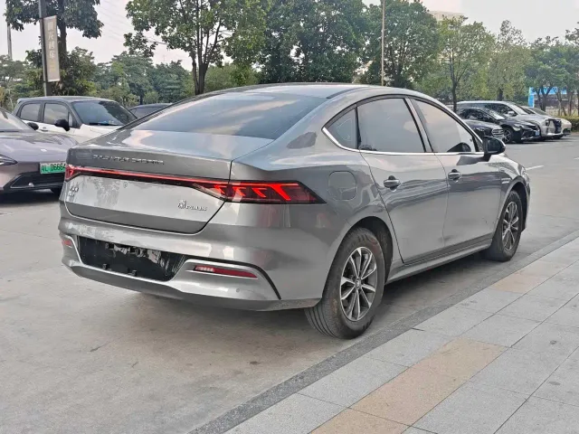 BYD Qin PLUS — Фото автомобиля 8