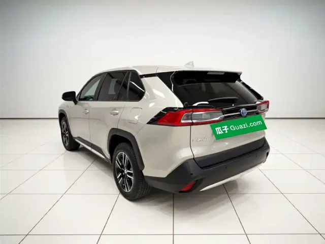 Toyota Wildlander — Фото автомобиля 4