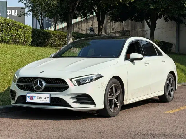 Фотография автомобиля — Mercedes-Benz A-Class