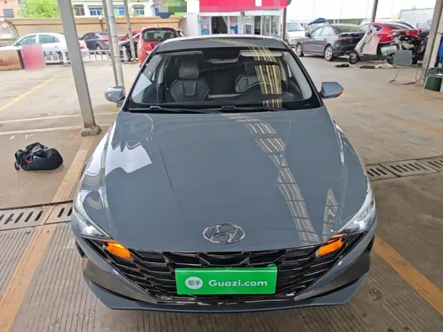 Hyundai Elantra — Фото автомобиля 2