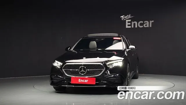 Mercedes-Benz E-Class — Фото автомобиля 3