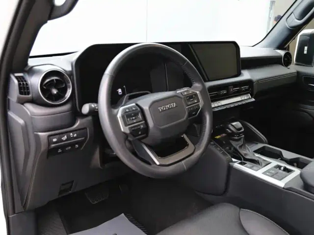 Toyota Prado — Фото автомобиля 13