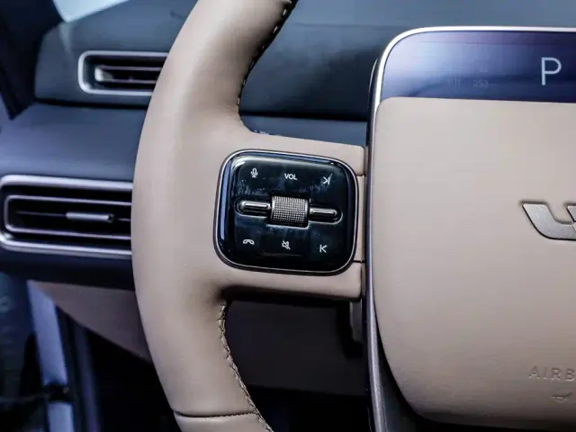 Li Auto MEGA — Фото автомобиля 17